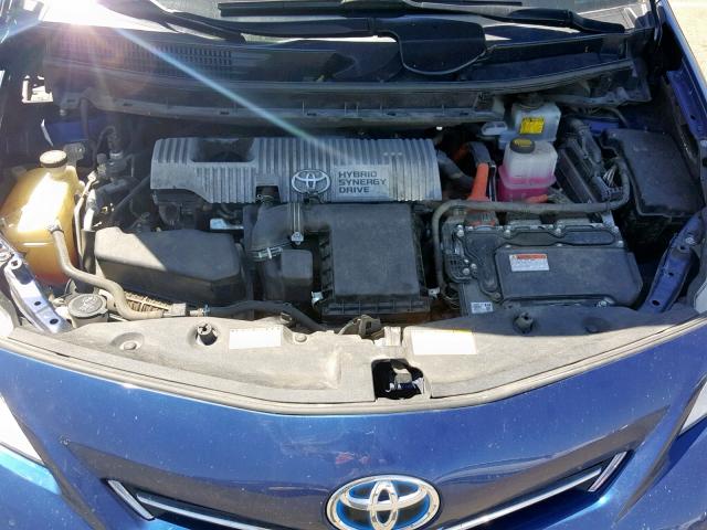Toyota Prius V 2014