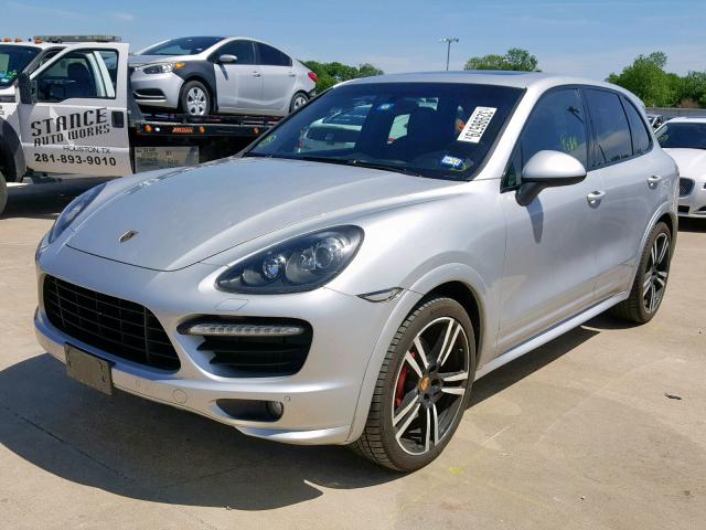 Porsche Cayenne GTS 2013