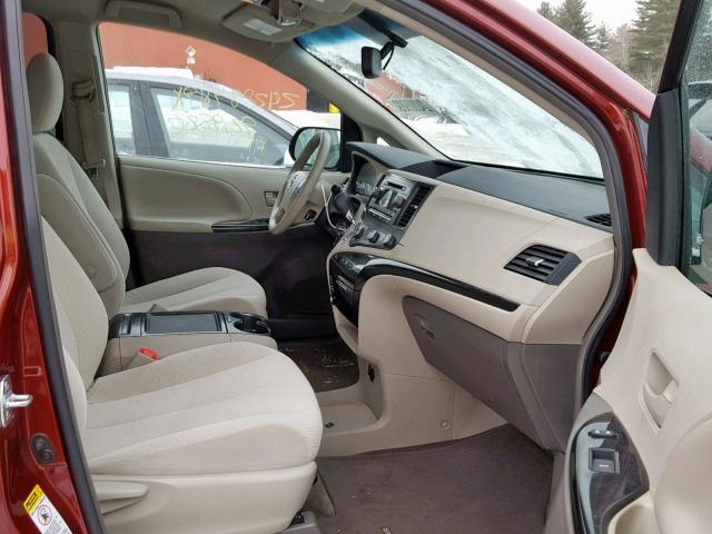 Toyota Sienna LE 2012