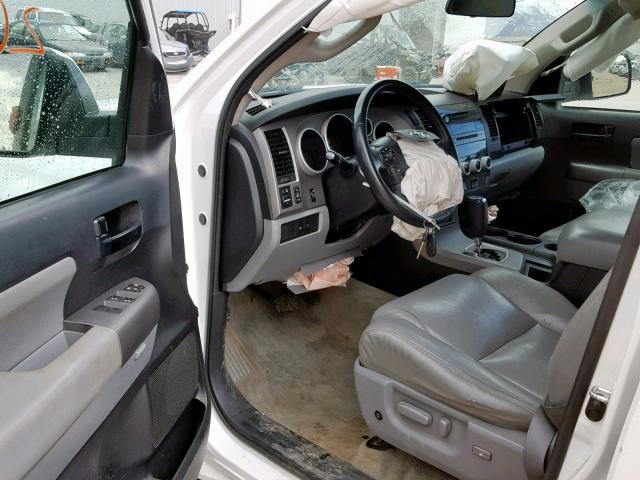 Toyota Sequoia SR5 2011