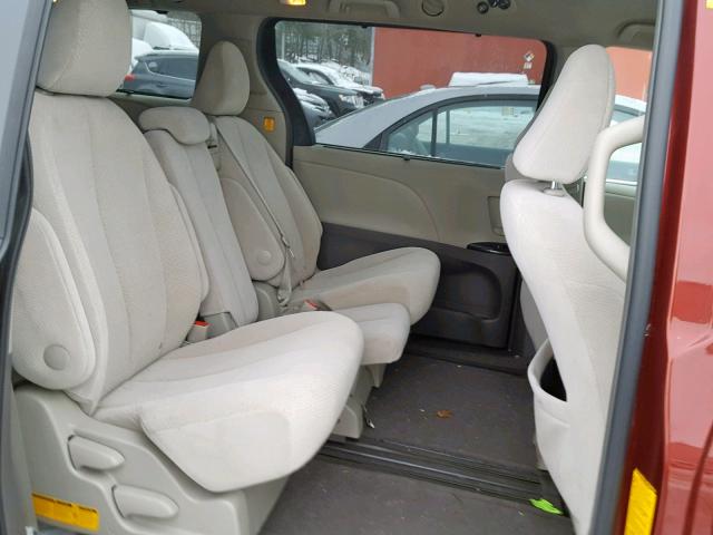 Toyota Sienna LE 2012